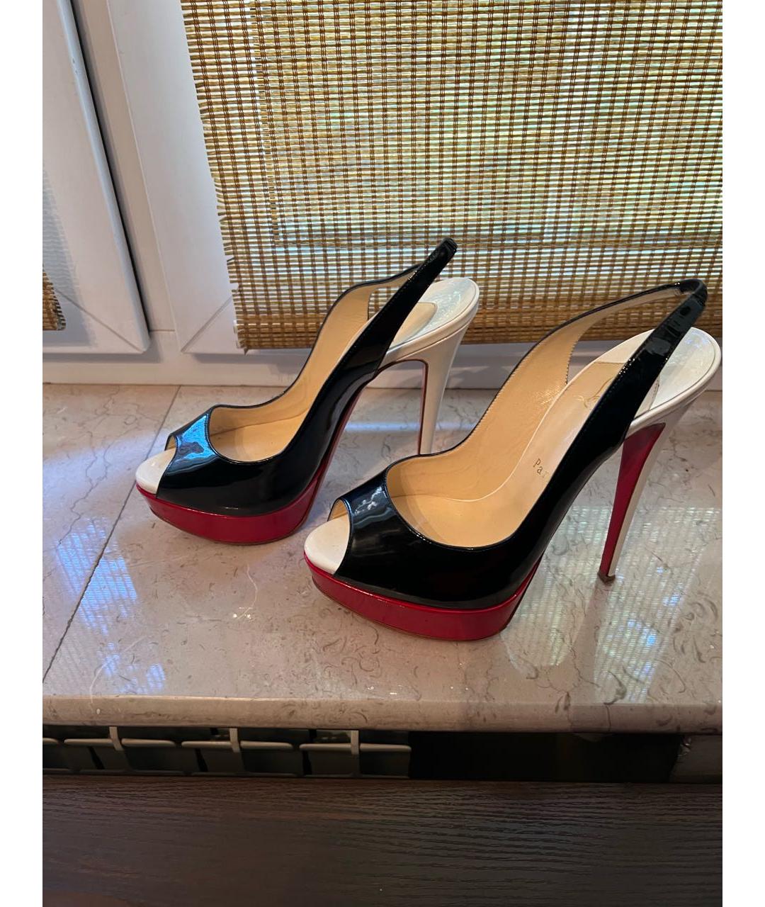 CHRISTIAN LOUBOUTIN Черные босоножки из лакированной кожи, фото 7