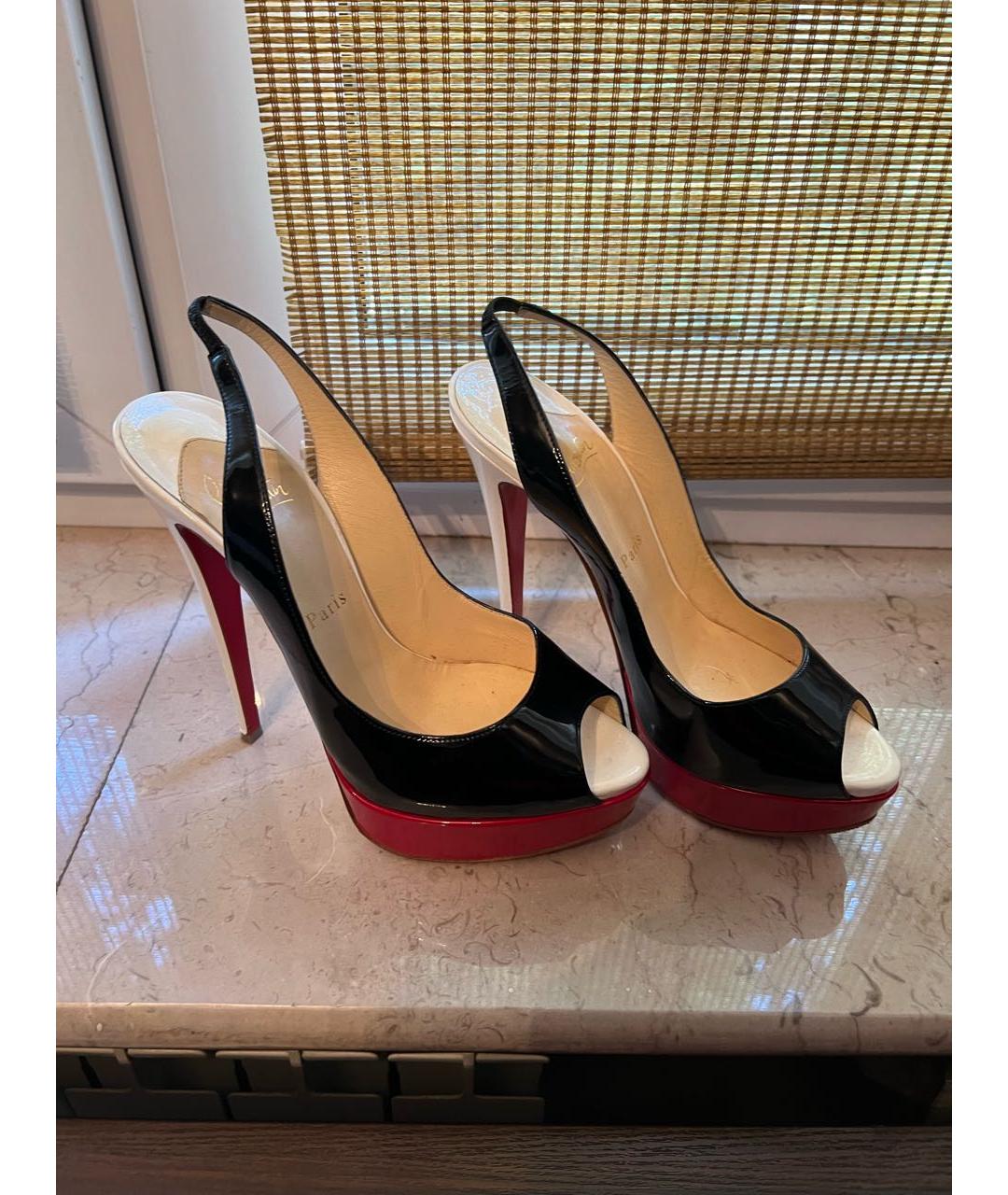 CHRISTIAN LOUBOUTIN Черные босоножки из лакированной кожи, фото 2