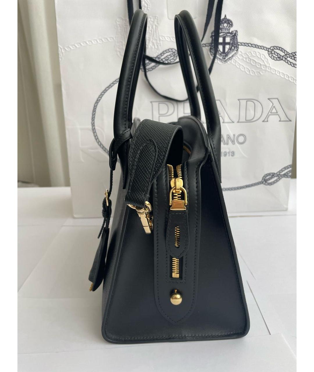 PRADA Черная кожаная сумка с короткими ручками, фото 5