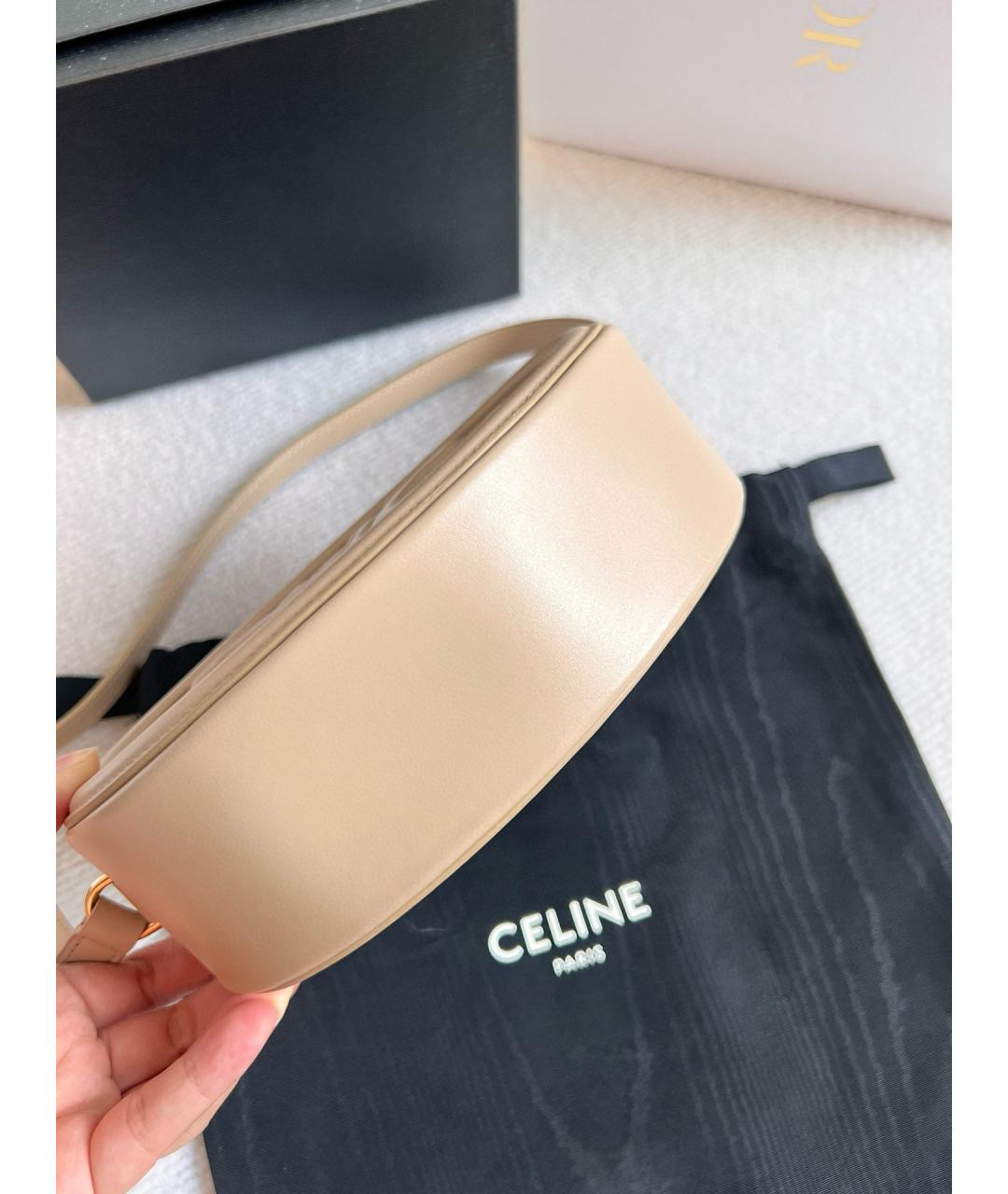 CELINE Бежевая кожаная сумка через плечо, фото 2