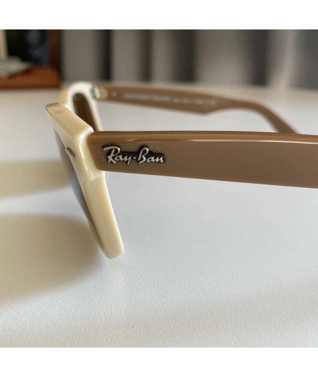 RAY BAN Бежевые пластиковые солнцезащитные очки, фото 3