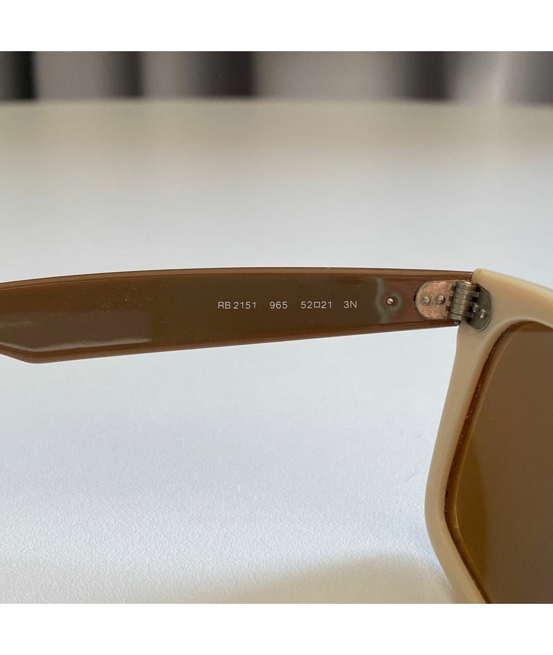 RAY BAN Бежевые пластиковые солнцезащитные очки, фото 5