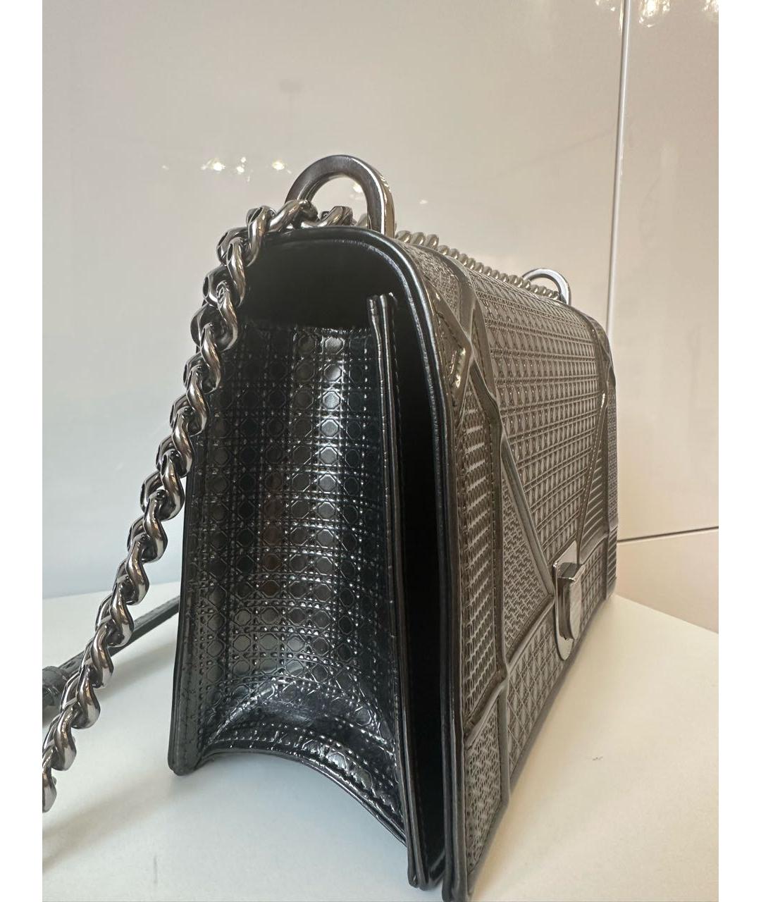 CHRISTIAN DIOR Антрацитовая сумка через плечо из лакированной кожи, фото 2