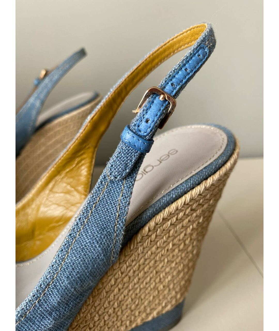 SERGIO ROSSI Голубые текстильные босоножки, фото 6
