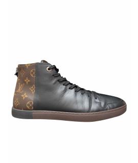 LOUIS VUITTON Высокие кроссовки / кеды