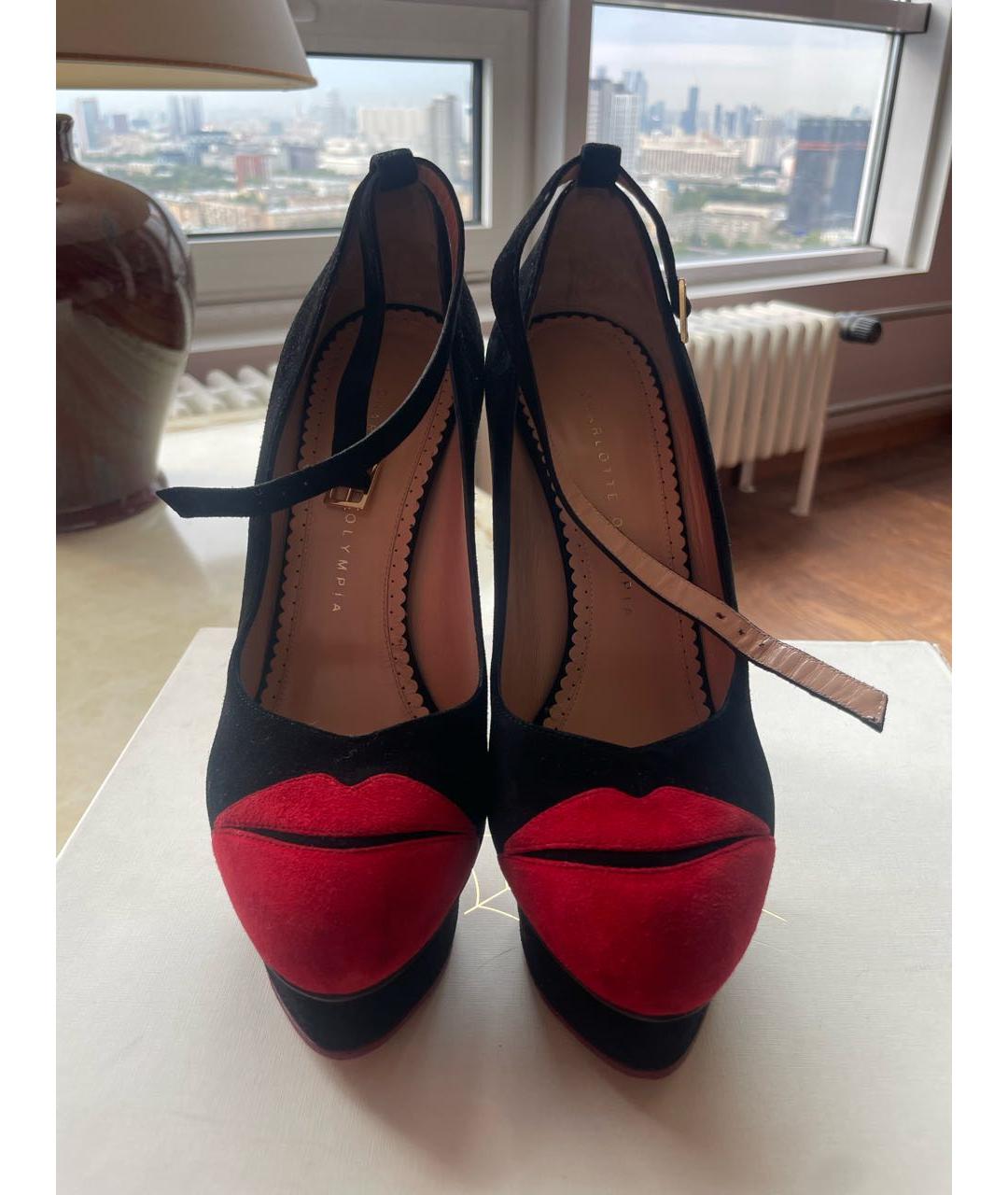 CHARLOTTE OLYMPIA Черные замшевые туфли, фото 2