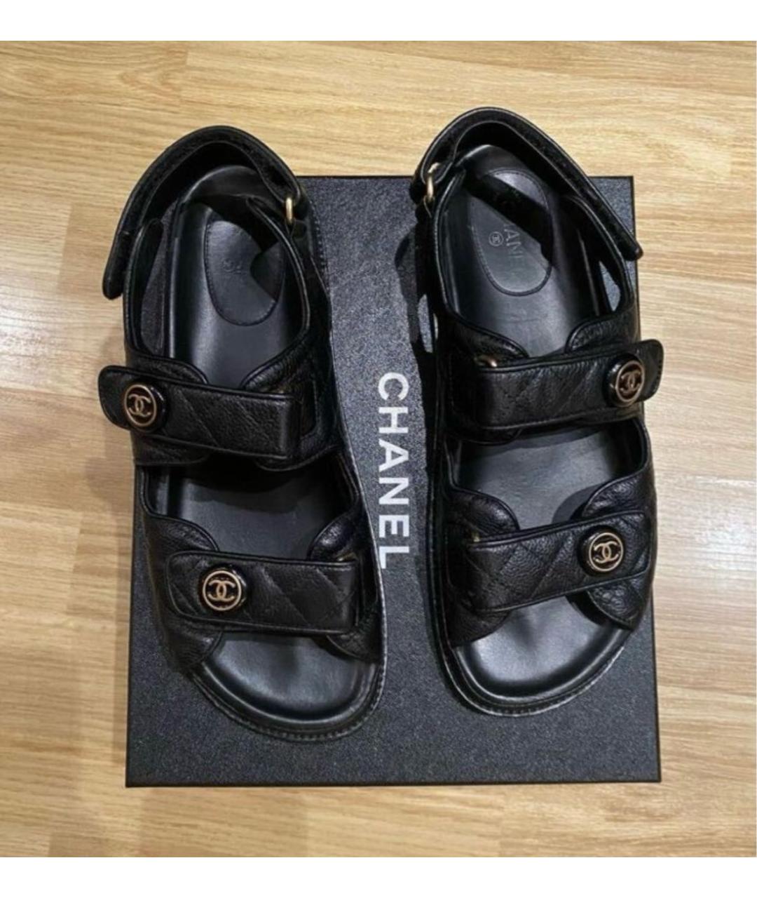 CHANEL Черные кожаные сандалии, фото 2