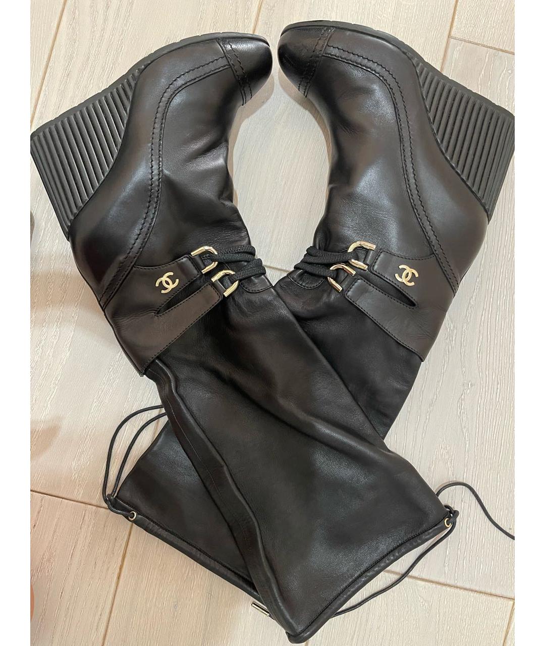 CHANEL Черные кожаные сапоги, фото 9