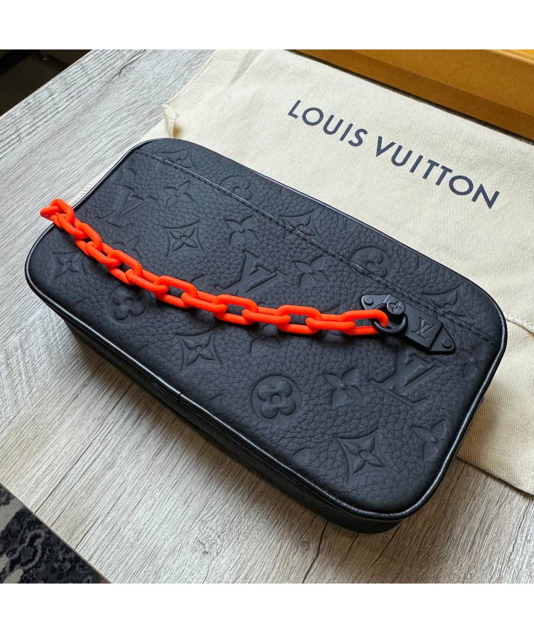 LOUIS VUITTON Черная кожаная поясная сумка, фото 3