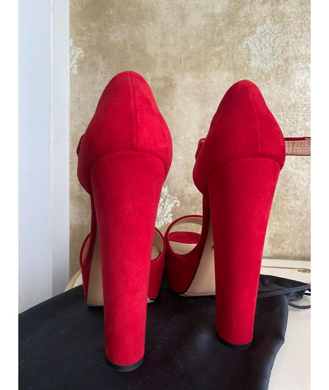 PRADA Красные замшевые босоножки, фото 4