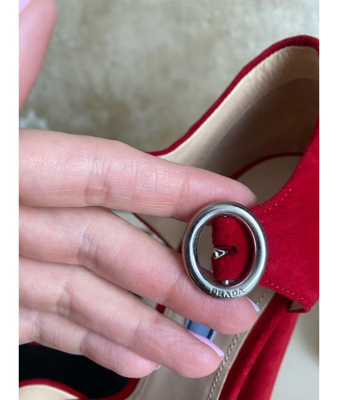 PRADA Красные замшевые босоножки, фото 5
