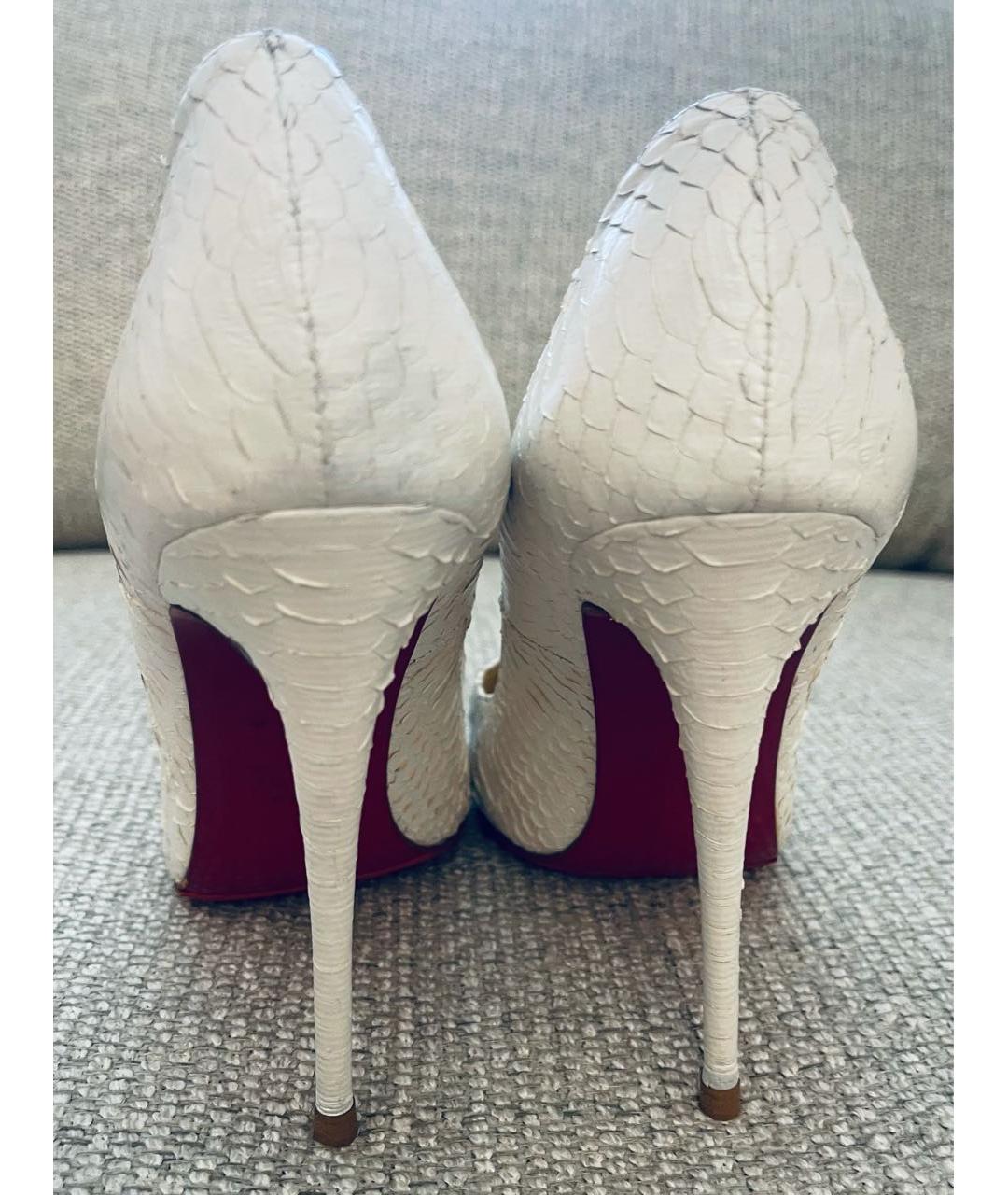 CHRISTIAN LOUBOUTIN Белые туфли из экзотической кожи, фото 4