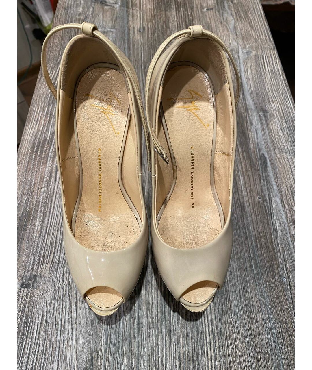 GIUSEPPE ZANOTTI DESIGN Бежевые босоножки из лакированной кожи, фото 2
