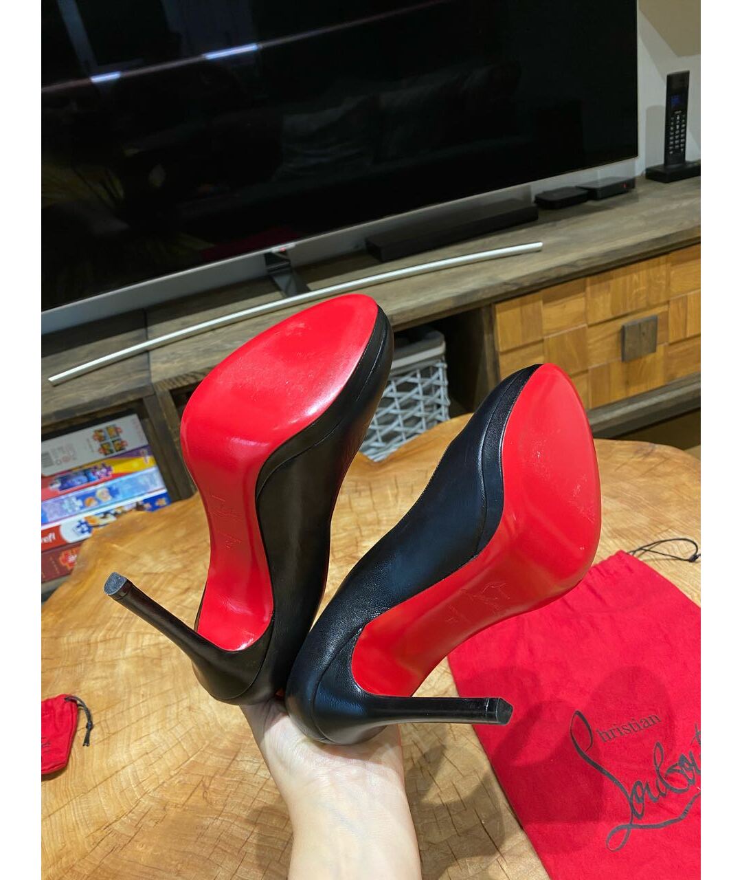 CHRISTIAN LOUBOUTIN Черные кожаные туфли, фото 4