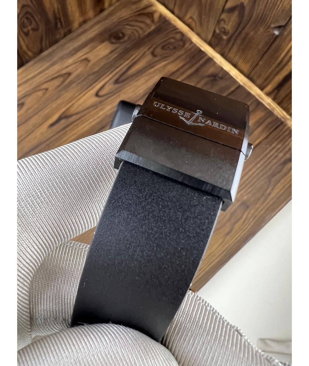 Ulysse Nardin Черные часы из желтого золота, фото 7