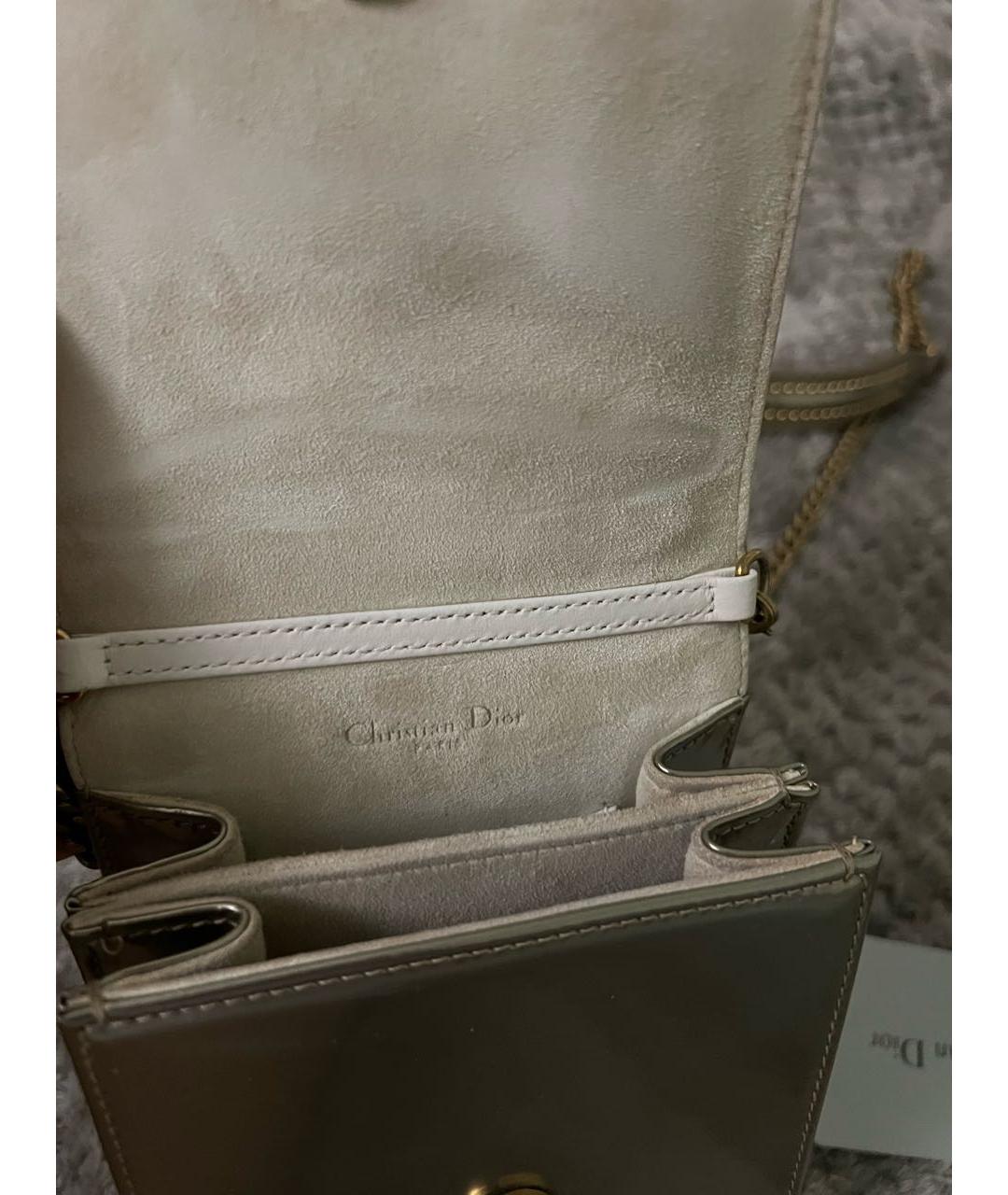 CHRISTIAN DIOR Золотая сумка через плечо из лакированной кожи, фото 5