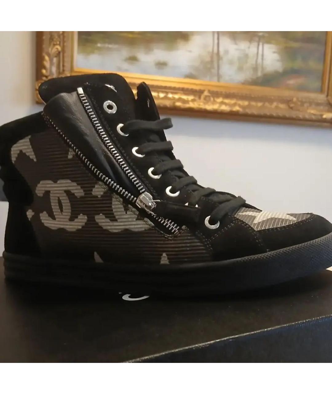 CHANEL Черные замшевые кеды, фото 3