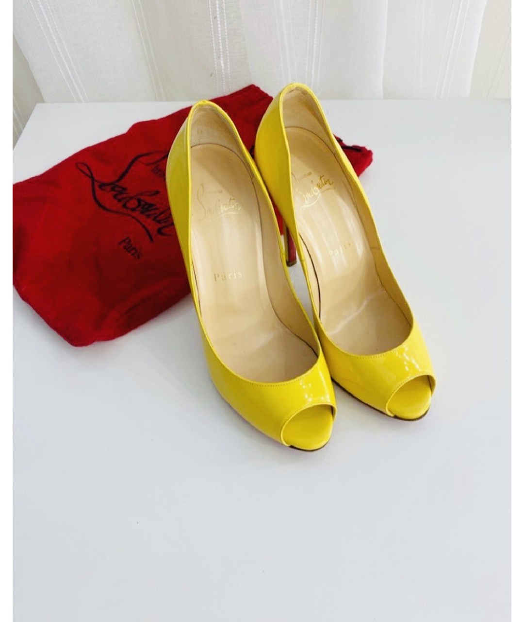 CHRISTIAN LOUBOUTIN Желтые кожаные туфли, фото 2