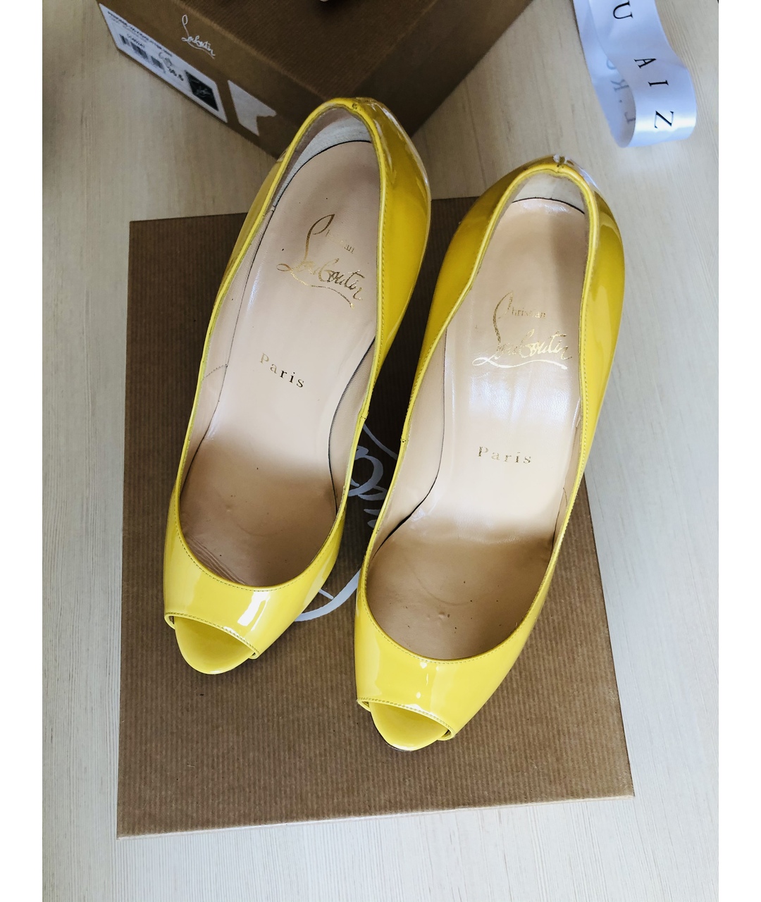 CHRISTIAN LOUBOUTIN Желтые кожаные туфли, фото 4