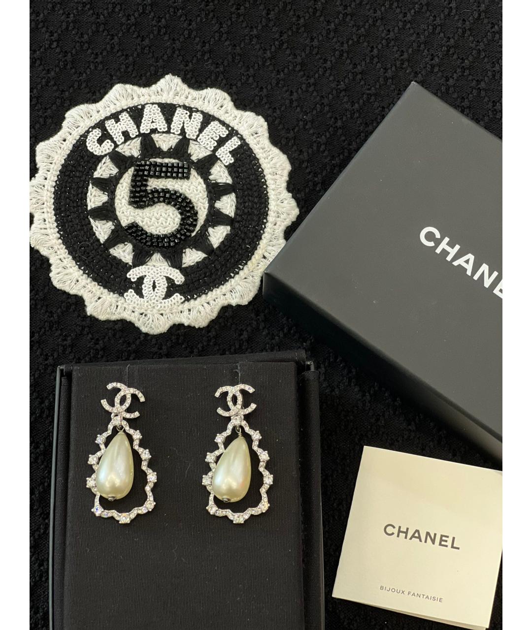CHANEL Белые жемчужные серьги, фото 5