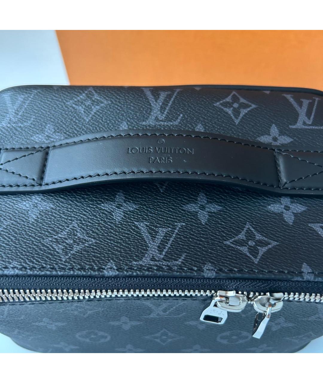 LOUIS VUITTON Антрацитовая косметичка, фото 4