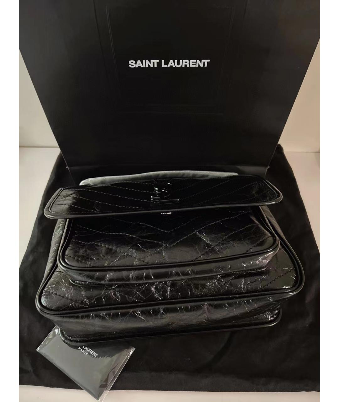 SAINT LAURENT Черная сумка через плечо из лакированной кожи, фото 6