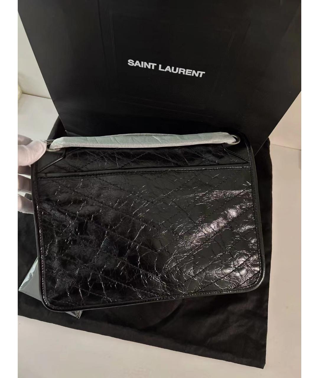 SAINT LAURENT Черная сумка через плечо из лакированной кожи, фото 3
