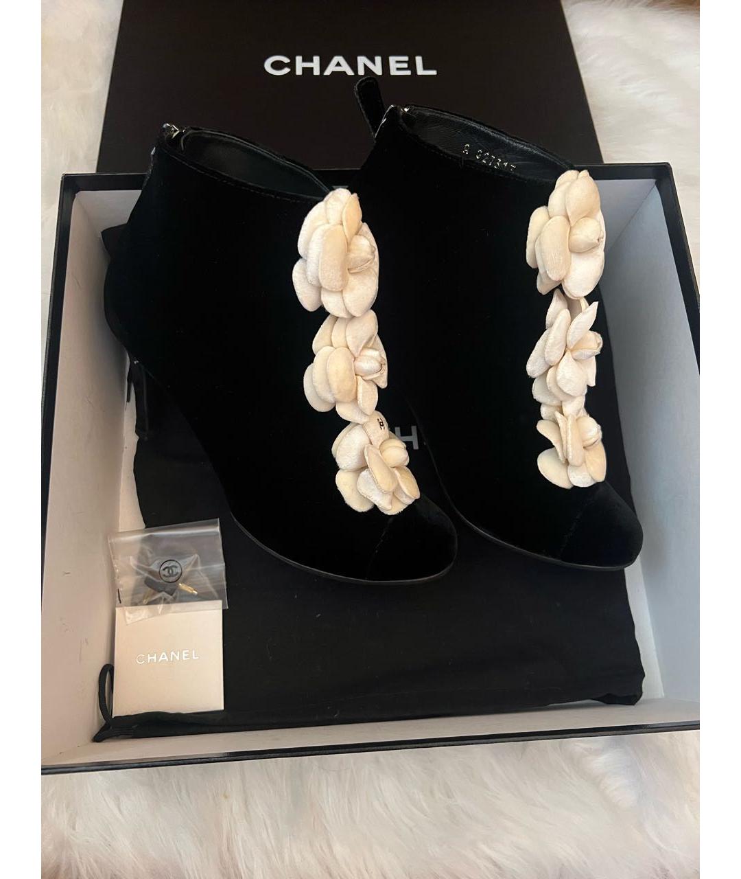 CHANEL Черные бархатные ботильоны, фото 3