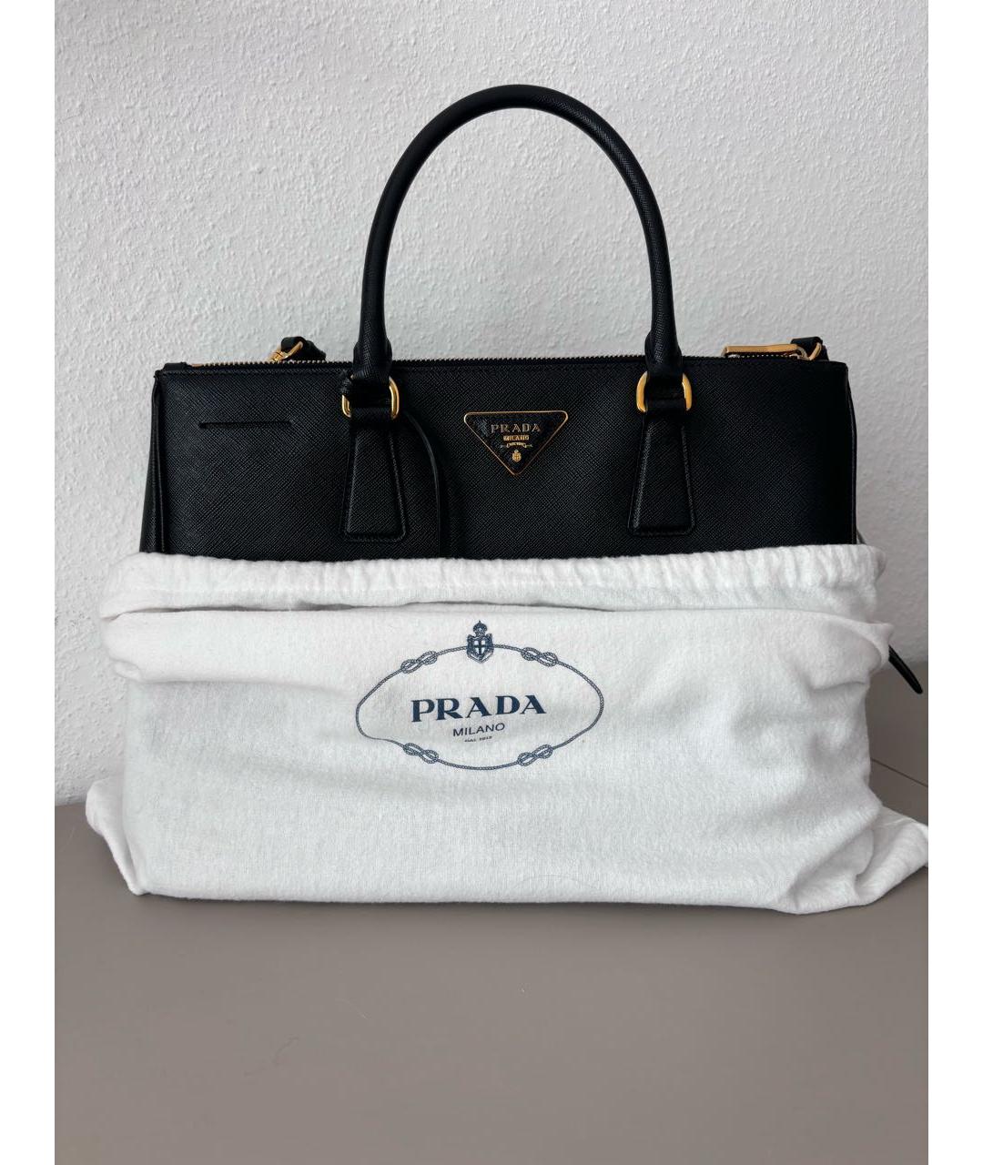 PRADA Черная кожаная сумка с короткими ручками, фото 6