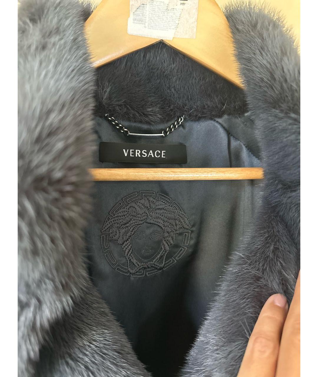 VERSACE Антрацитовая меховая шуба, фото 5