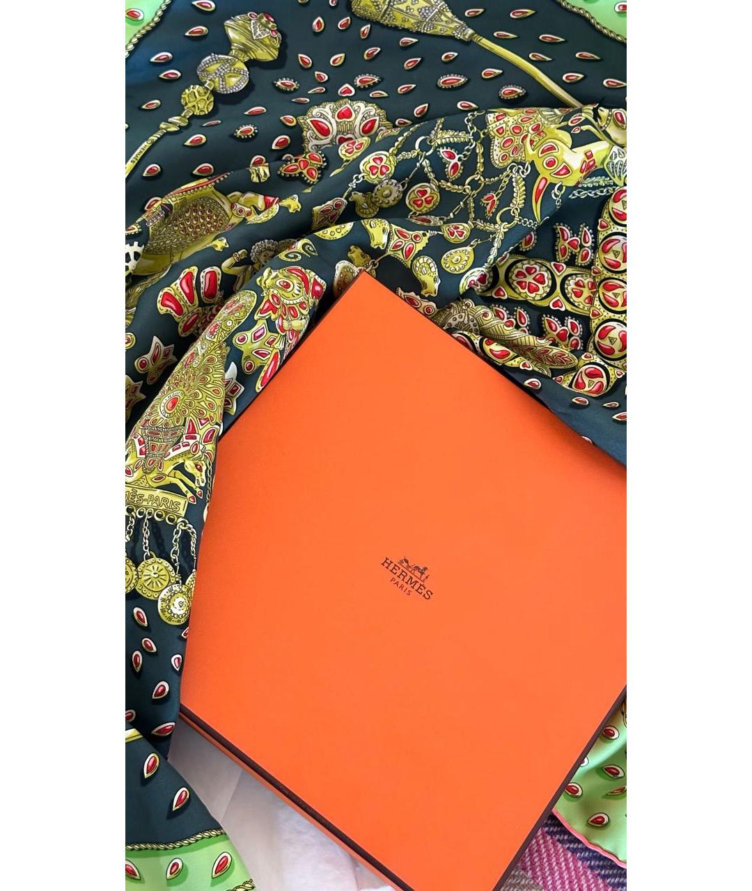 HERMES Зеленый шелковый платок, фото 2