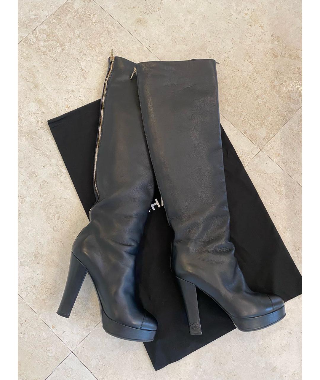 CHANEL Черные кожаные сапоги, фото 9