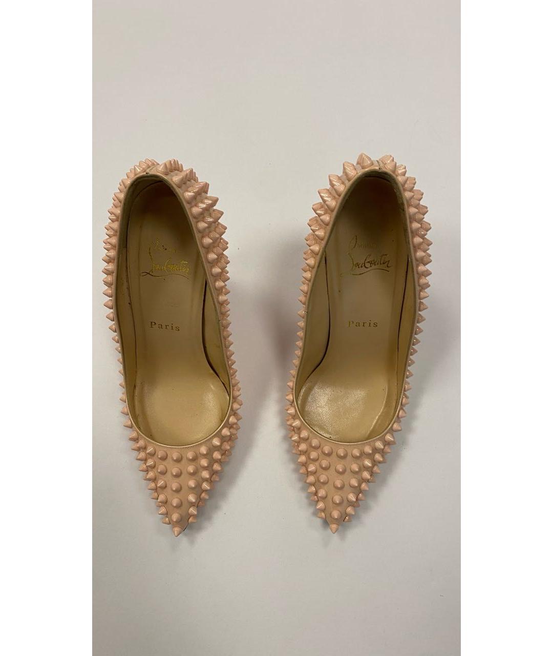 CHRISTIAN LOUBOUTIN Бежевые туфли из лакированной кожи, фото 2