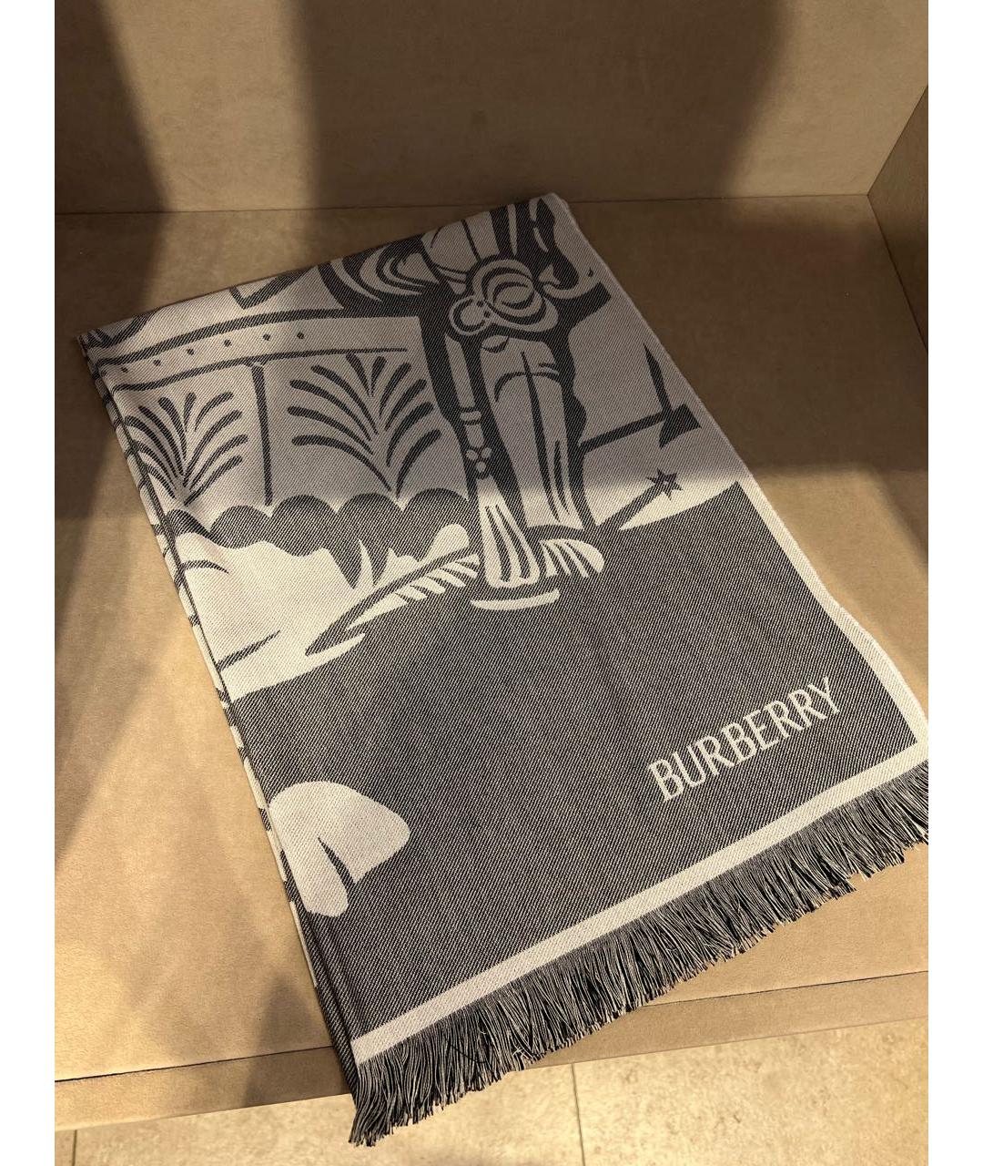 BURBERRY Серый шерстяной шарф, фото 5
