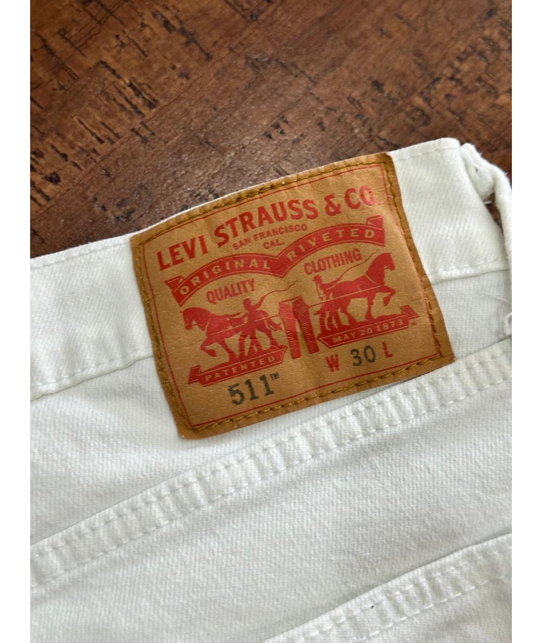 LEVI'S Белые хлопко-эластановые шорты, фото 3