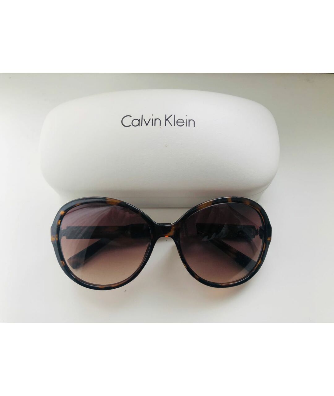CALVIN KLEIN Коричневые пластиковые солнцезащитные очки, фото 7