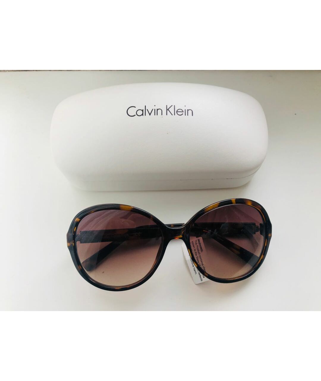 CALVIN KLEIN Коричневые пластиковые солнцезащитные очки, фото 2