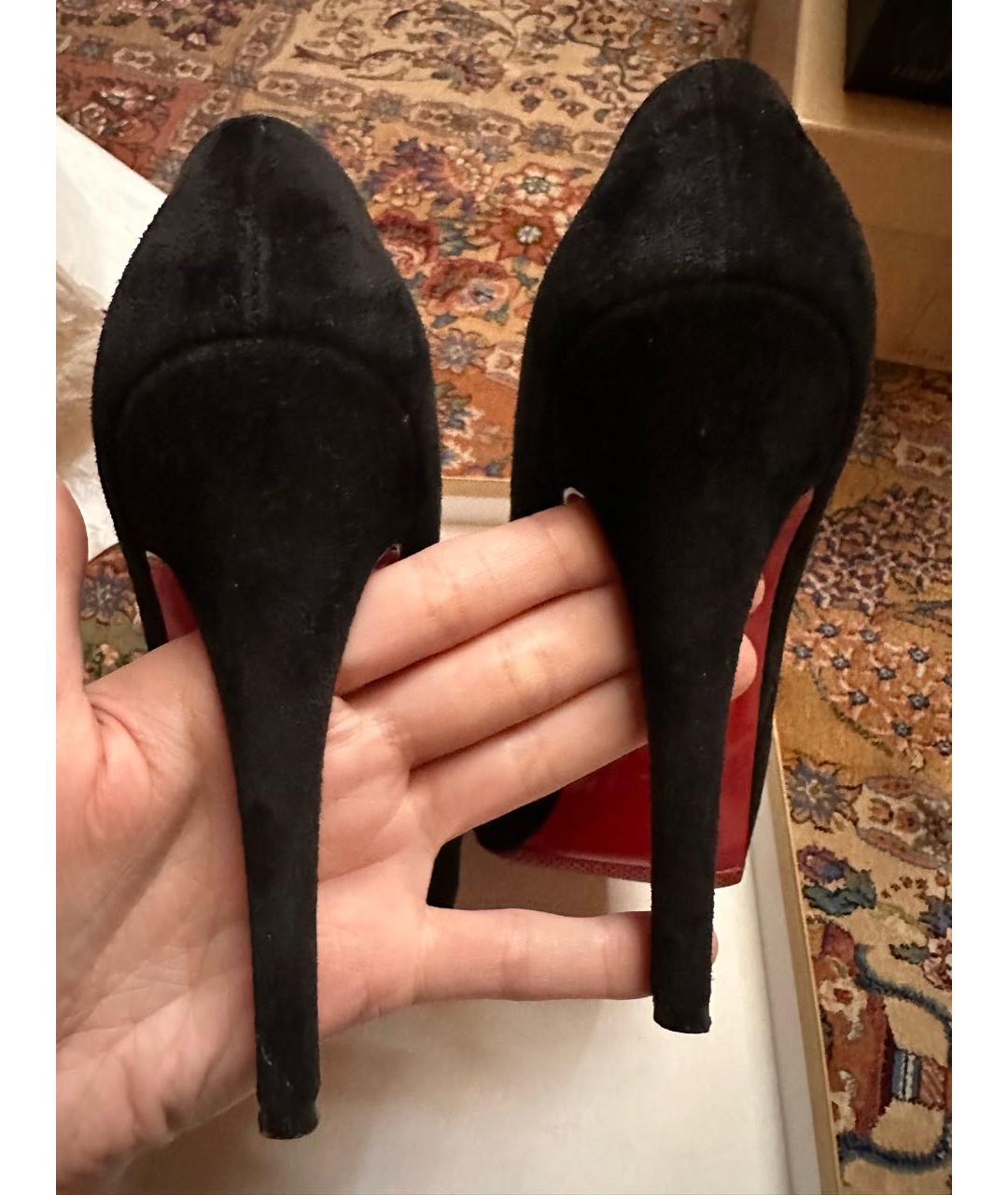 CHRISTIAN LOUBOUTIN Черные замшевые туфли, фото 4