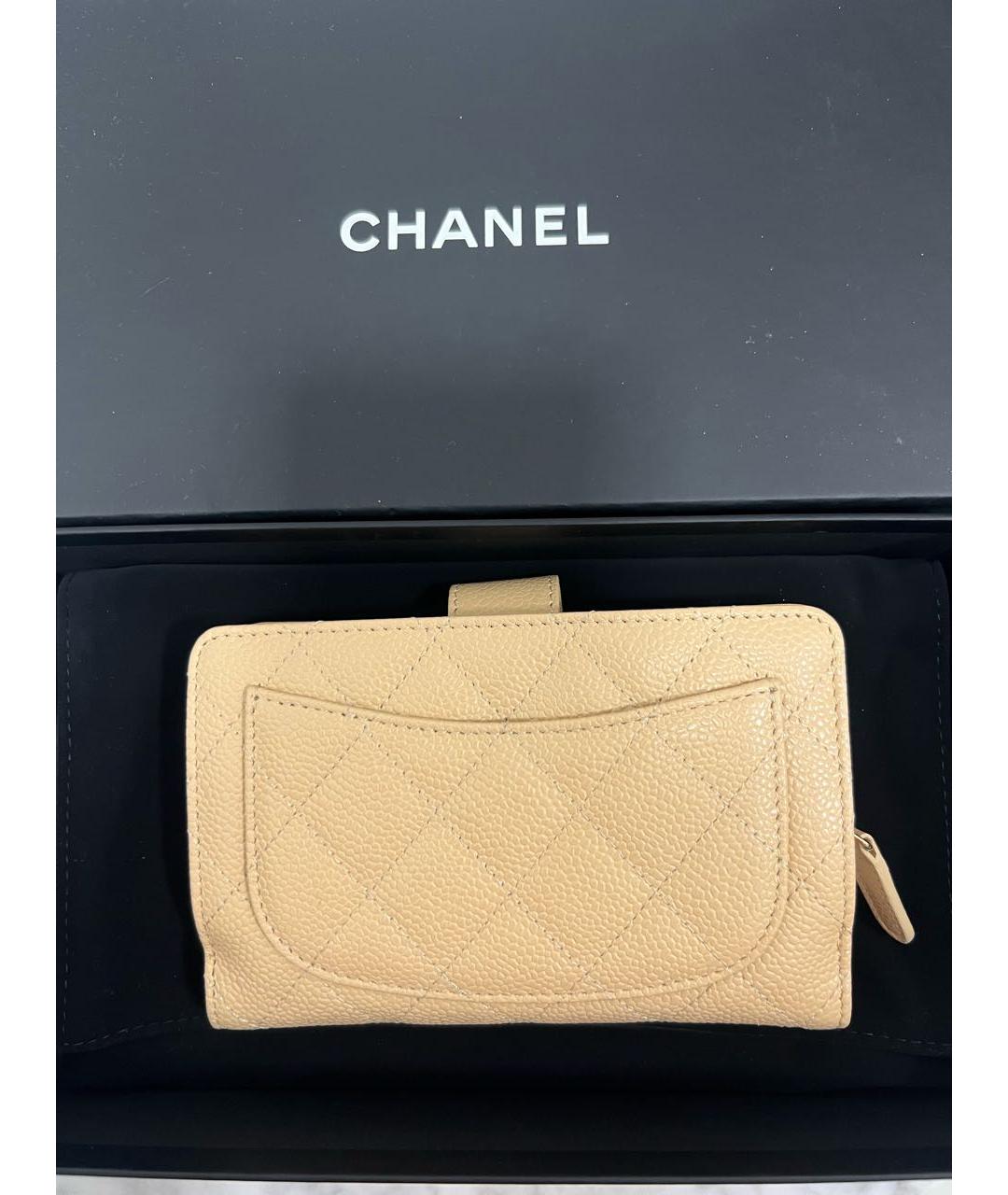 CHANEL Бежевый кожаный кошелек, фото 2