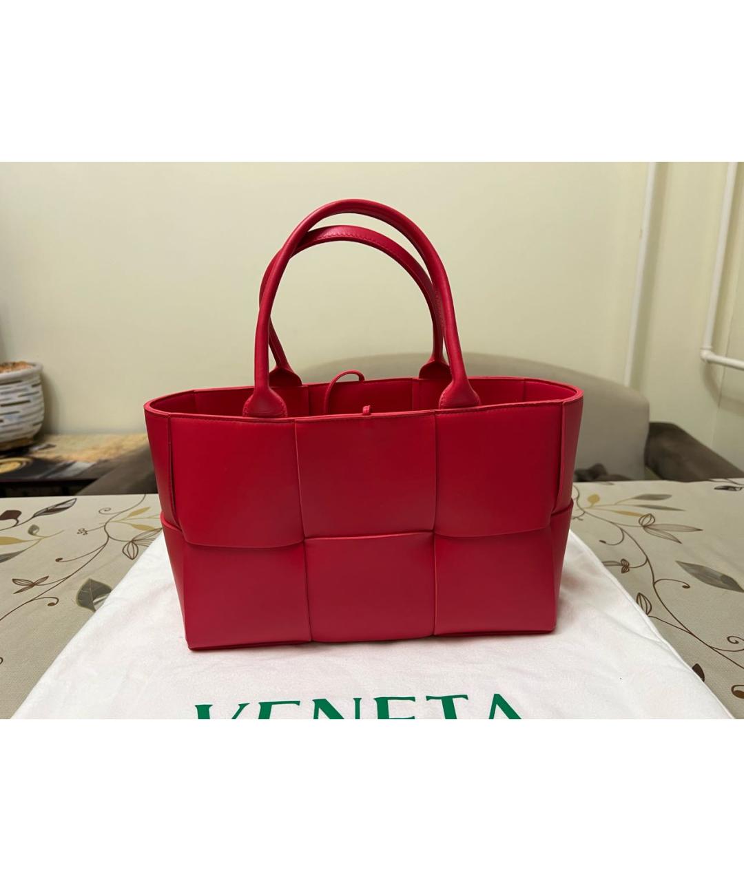 BOTTEGA VENETA Красная кожаная сумка тоут, фото 3