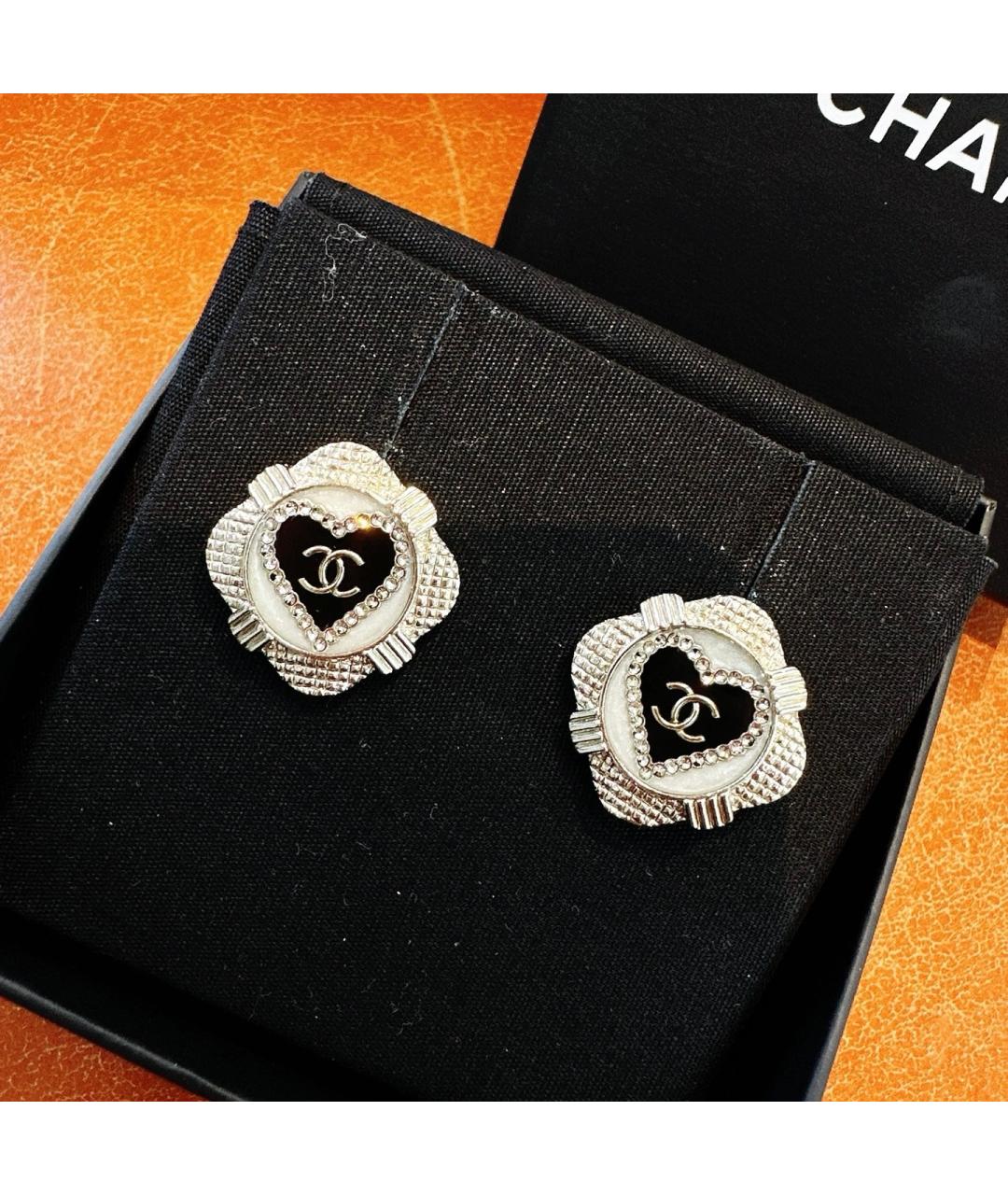 CHANEL Черные латунные серьги, фото 3