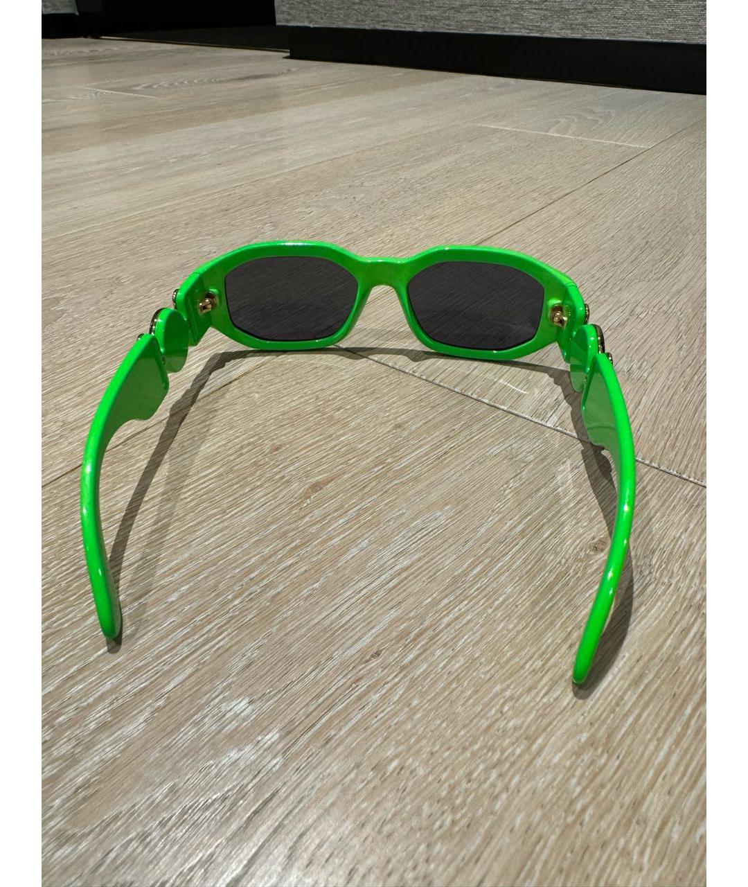 VERSACE Зеленые пластиковые солнцезащитные очки, фото 3