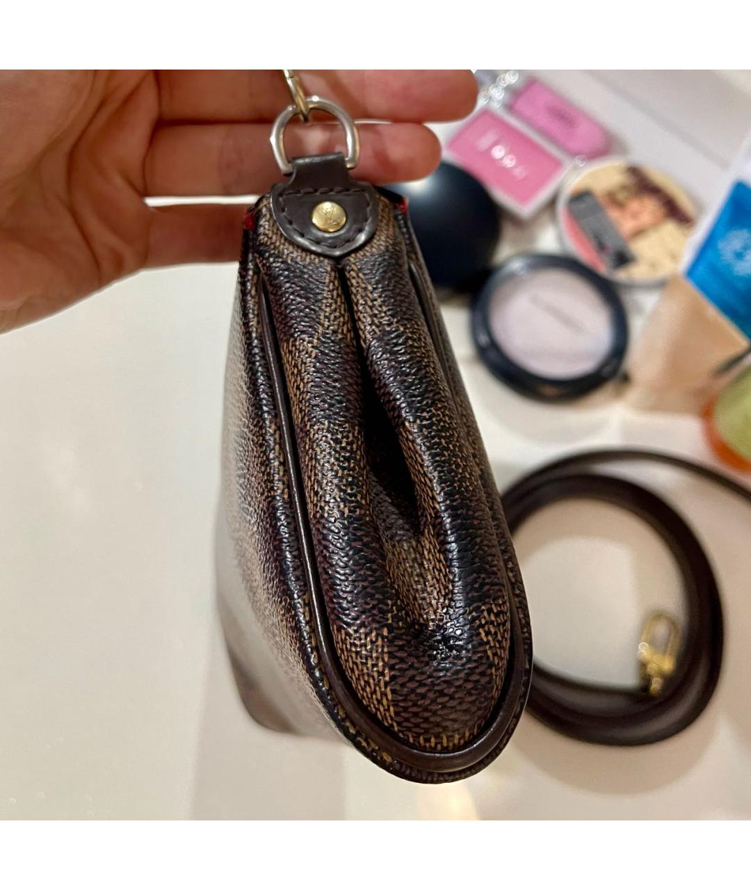 LOUIS VUITTON Коричневая сумка через плечо, фото 5