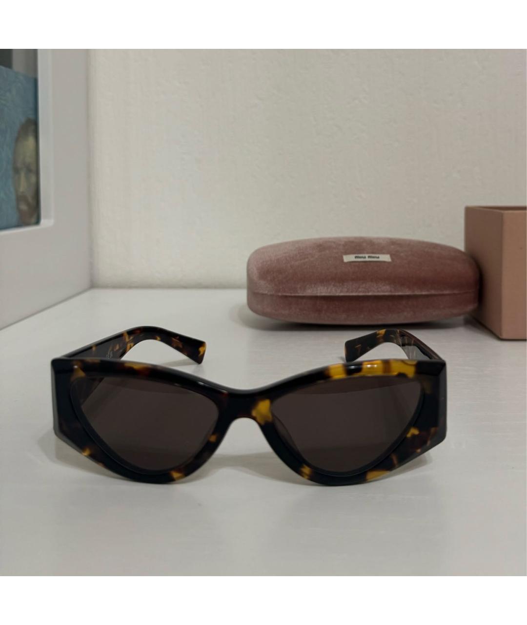 MIU MIU Коричневые пластиковые солнцезащитные очки, фото 8