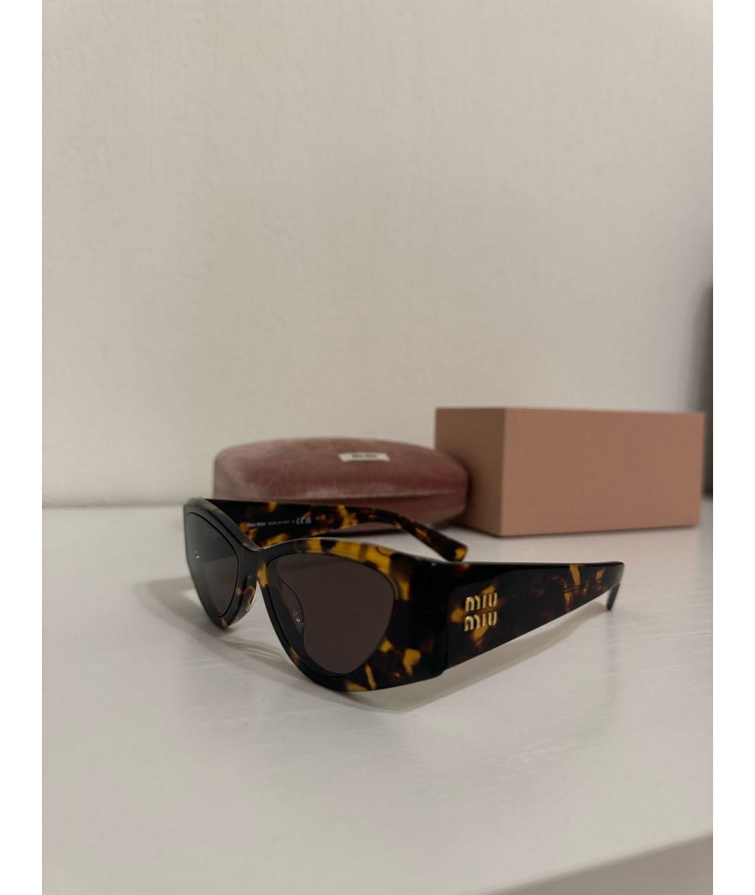MIU MIU Коричневые пластиковые солнцезащитные очки, фото 7