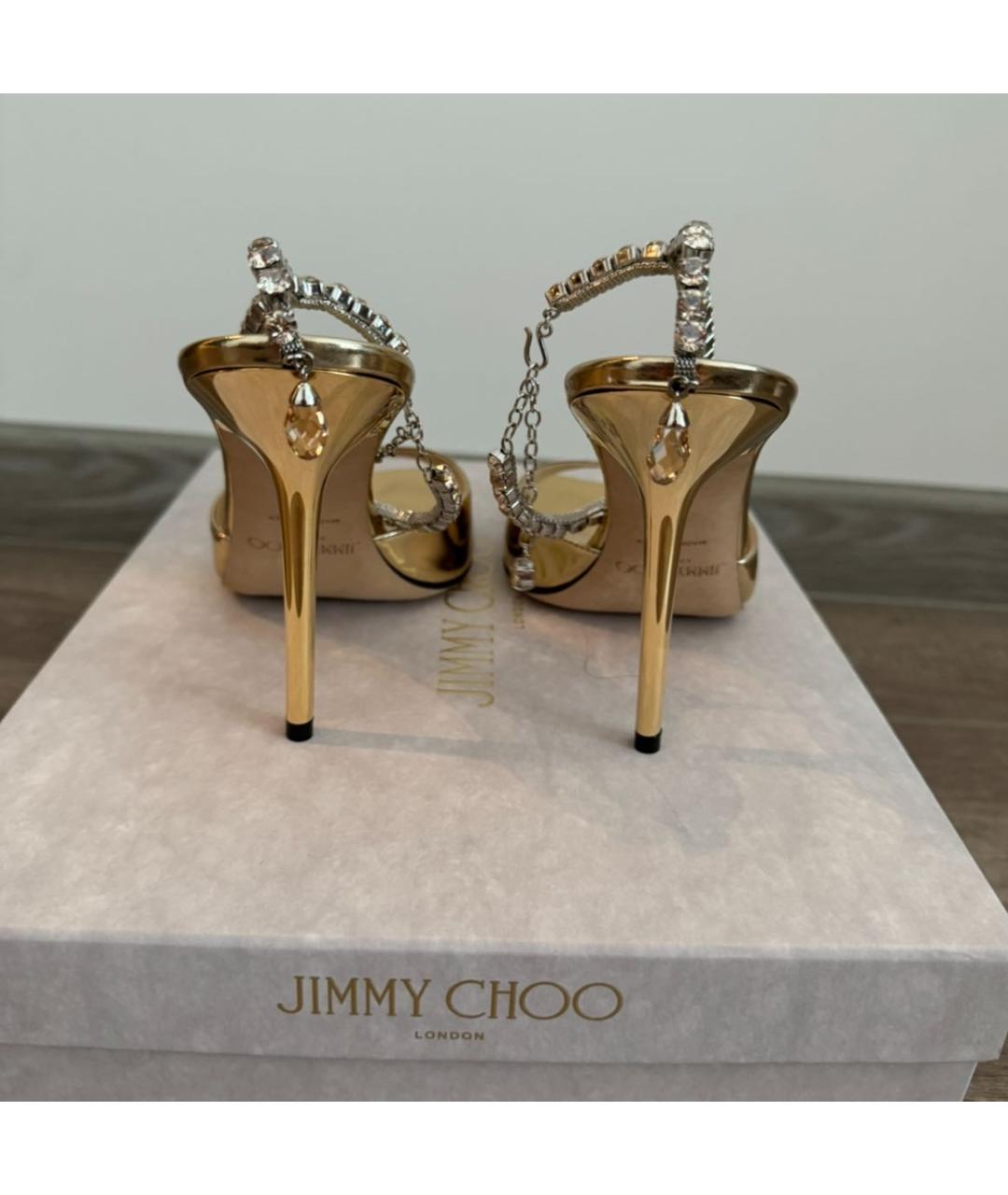 JIMMY CHOO Золотые босоножки из лакированной кожи, фото 4