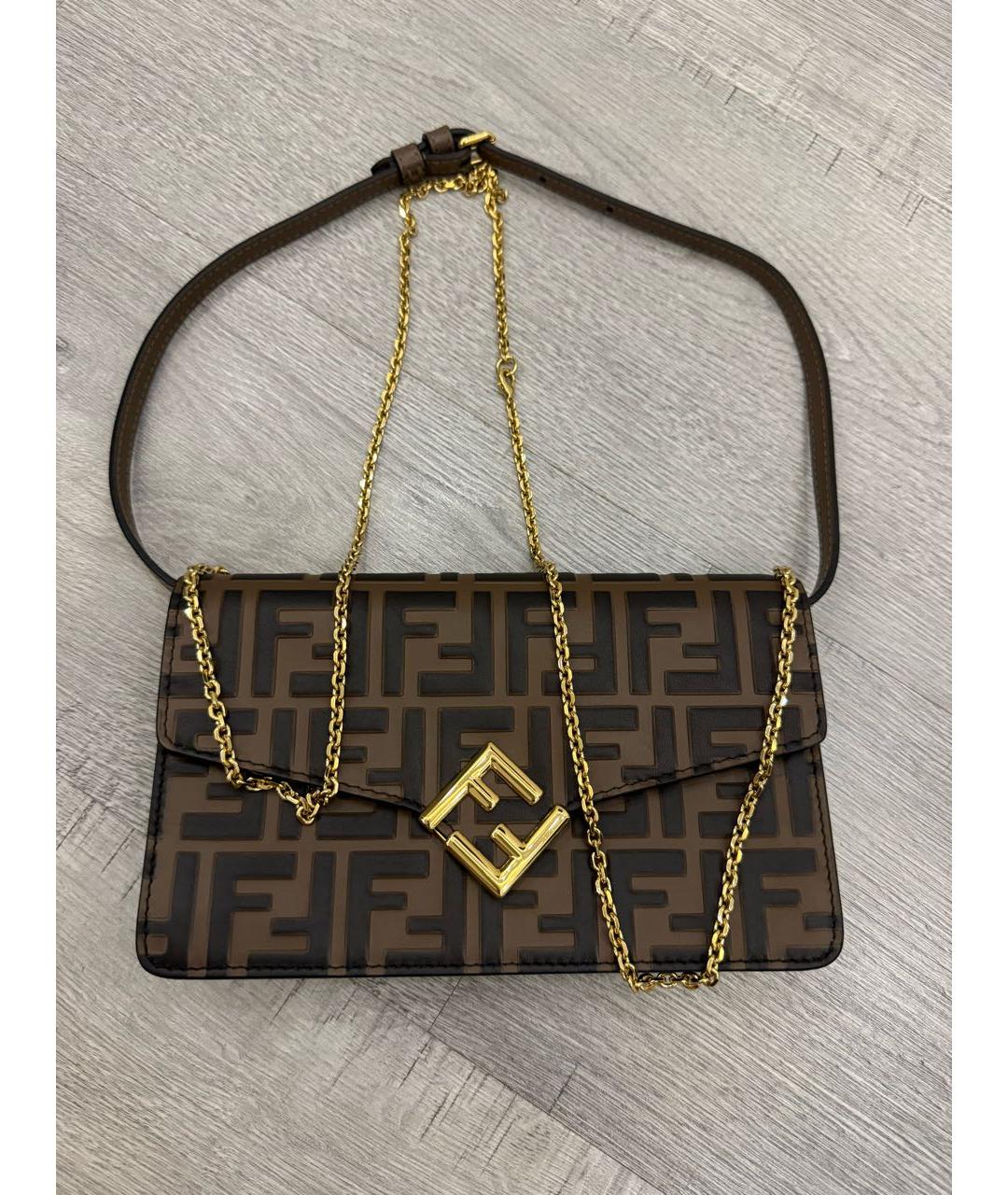 FENDI Коричневая кожаная сумка с короткими ручками, фото 4