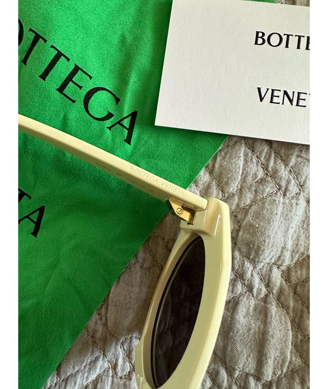 BOTTEGA VENETA Бежевые пластиковые солнцезащитные очки, фото 6