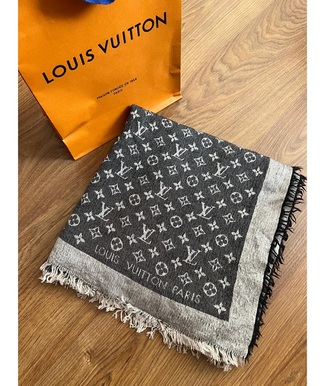 LOUIS VUITTON Серый шерстяной шарф, фото 4