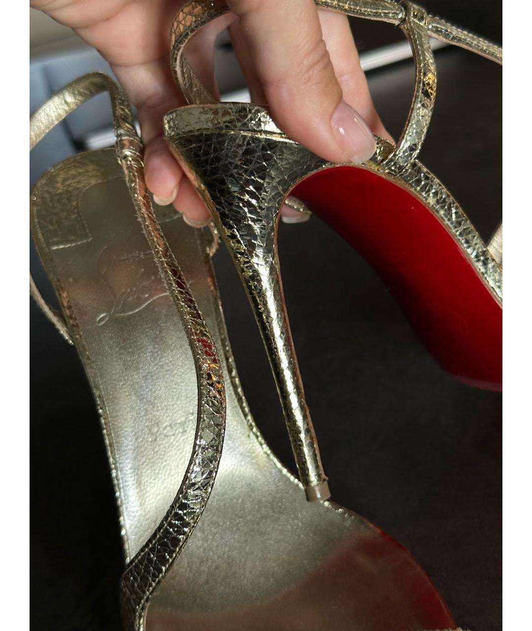 CHRISTIAN LOUBOUTIN Золотые кожаные босоножки, фото 3